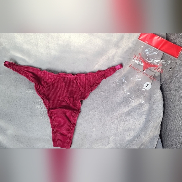 NEW  Knotty Knickers Thong size S - Picture 1 of 5